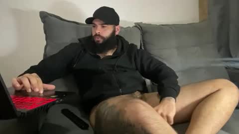 Snapshot of beardmax chatting on May 28, 2026, 6:00 am Min online show from May 28, 2026, 6:00 am