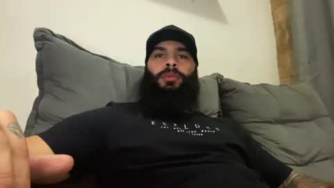 Snapshot of beardmax chatting on June 12, 2026, 8:35 am Min online show from June 12, 2026, 8:35 am