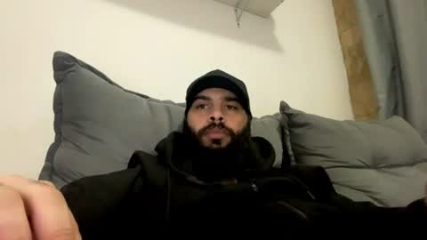 Snapshot of beardmax chatting on June 18, 2026, 8:58 am Min online show from June 18, 2026, 8:58 am