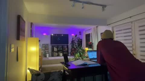 bearmeat4you online show from August 10, 2026, 4:49 am