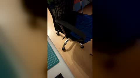 beartsmkr online show from February 15, 2026, 5:59 am