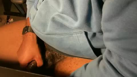 beasy2 online show from November 13, 2025, 4:17 pm