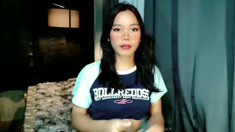 beatrice_luna online show from April 28, 2026, 12:43 pm