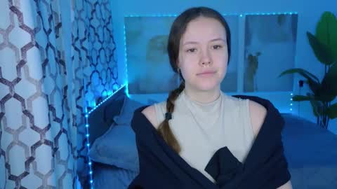 BeatriceWild online show from February 18, 2026, 6:20 am