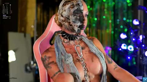 Snapshot of beatrix_rich chatting on October 4, 2025, 6:28 pm beatrix_rich online show from October 4, 2025, 6:28 pm