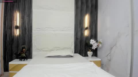   online show from December 16, 2025, 2:05 am