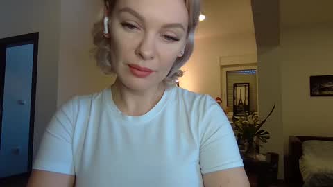 Snapshot of beautifulkollettee chatting on December 28, 2024, 11:41 am Beautifulkollette online show from December 28, 2024, 11:41 am