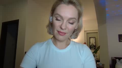 Snapshot of beautifulkollettee chatting on January 4, 2025, 11:38 pm Beautifulkollette online show from January 4, 2025, 11:38 pm