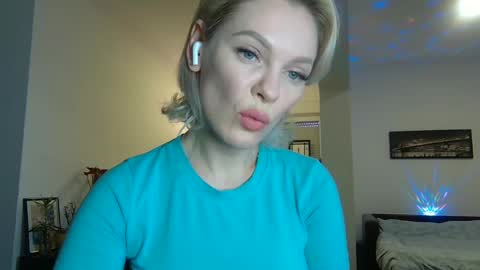 Snapshot of beautifulkollettee chatting on January 16, 2025, 11:15 am Beautifulkollette online show from January 16, 2025, 11:15 am