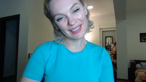 Snapshot of beautifulkollettee chatting on January 17, 2025, 7:16 pm Beautifulkollette online show from January 17, 2025, 7:16 pm