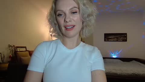 Snapshot of beautifulkollettee chatting on February 4, 2025, 8:38 pm Beautifulkollette online show from February 4, 2025, 8:38 pm