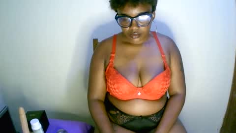 Snapshot of beautifulpeach2 chatting on January 28, 2025, 7:32 pm beautifulpeach2 online show from January 28, 2025, 7:32 pm