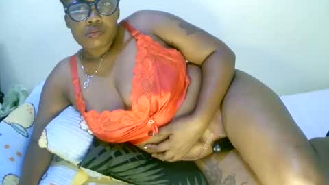 Snapshot of beautifulpeach2 chatting on February 27, 2025, 7:55 am beautifulpeach2 online show from February 27, 2025, 7:55 am
