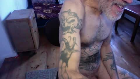 Snapshot of beautifulworld33 chatting on February 18, 2025, 11:55 am beautifulworld33 online show from February 18, 2025, 11:55 am