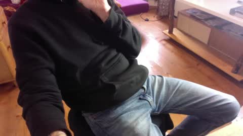 Snapshot of beautifulworld33 chatting on October 16, 2025, 7:42 am beautifulworld33 online show from October 16, 2025, 7:42 am