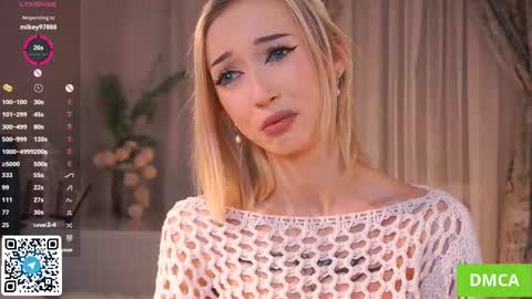 Polly  online show from November 3, 2025, 4:08 pm