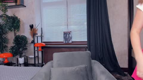 Snapshot of beauty_future chatting on December 28, 2024, 7:11 am Nicole online show from December 28, 2024, 7:11 am