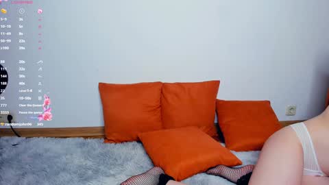 Snapshot of beauty_future chatting on January 10, 2025, 3:50 am Nicole online show from January 10, 2025, 3:50 am