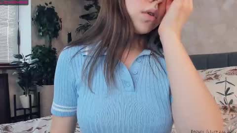 Snapshot of beauty_future chatting on February 27, 2025, 1:28 pm Nicole online show from February 27, 2025, 1:28 pm