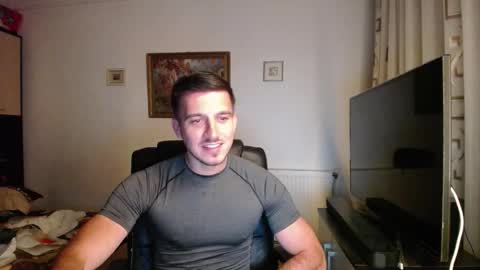 Snapshot of beauty_hard_beast chatting on September 25, 2025, 10:46 pm Mia and Jake online show from September 25, 2025, 10:46 pm