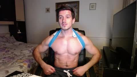 Snapshot of beauty_hard_beast chatting on November 7, 2025, 4:40 pm Mia and Jake online show from November 7, 2025, 4:40 pm