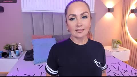 Chantall online show from February 16, 2025, 7:38 pm