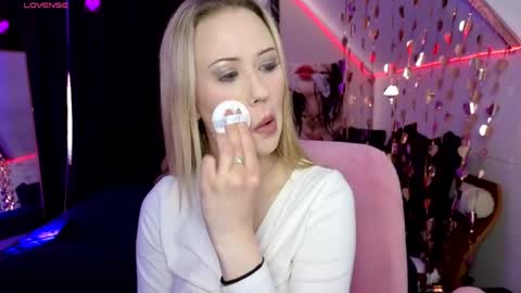 Snapshot of beauty_sashaxx chatting on April 1, 2026, 2:58 pm beauty Sasha online show from April 1, 2026, 2:58 pm