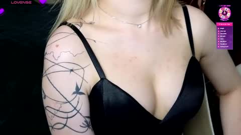 Snapshot of beauty_sashaxx chatting on April 11, 2026, 1:37 pm beauty Sasha online show from April 11, 2026, 1:37 pm
