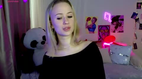 Snapshot of beauty_sashaxx chatting on April 18, 2026, 1:37 pm beauty Sasha online show from April 18, 2026, 1:37 pm