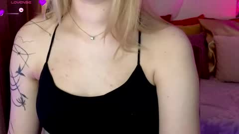Snapshot of beauty_sashaxx chatting on April 21, 2026, 2:45 pm beauty Sasha online show from April 21, 2026, 2:45 pm