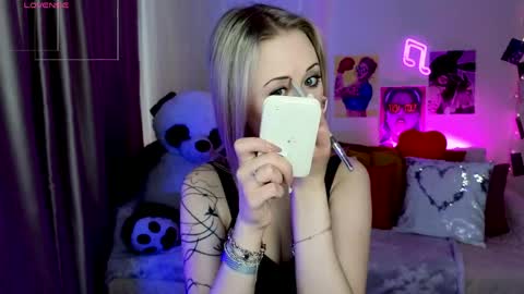 Snapshot of beauty_sashaxx chatting on April 25, 2026, 2:14 pm beauty Sasha online show from April 25, 2026, 2:14 pm