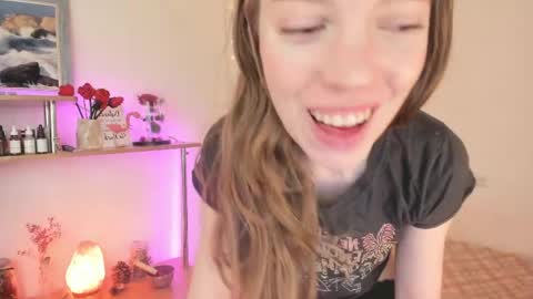 Eliise online show from April 25, 2026, 2:14 pm