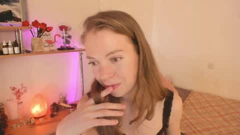 Eliise online show from May 1, 2026, 2:10 pm