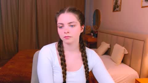 Gloria online show from March 24, 2026, 4:23 pm