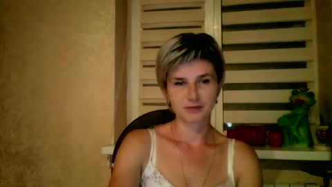 Snapshot of beautyksenia chatting on September 23, 2025, 6:33 pm BeautyKsenia online show from September 23, 2025, 6:33 pm