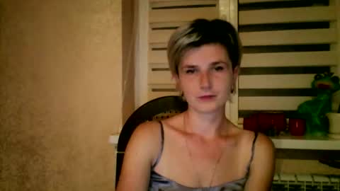 Snapshot of beautyksenia chatting on October 3, 2025, 7:33 pm BeautyKsenia online show from October 3, 2025, 7:33 pm
