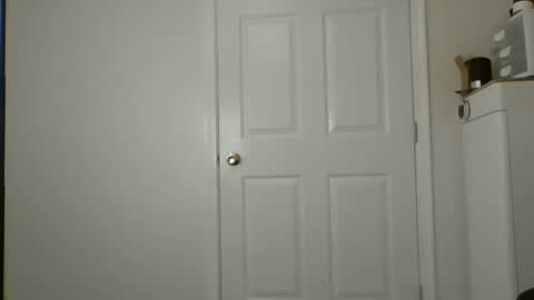 Snapshot of beautyloves chatting on October 24, 2025, 12:12 pm Beauty online show from October 24, 2025, 12:12 pm