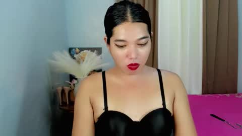 Snapshot of beautyqueens_cum chatting on April 7, 2026, 4:51 pm beautyqueens_cum online show from April 7, 2026, 4:51 pm