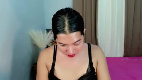 Snapshot of beautyqueens_cum chatting on April 19, 2026, 5:01 pm beautyqueens_cum online show from April 19, 2026, 5:01 pm
