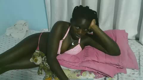 Snapshot of beautytyler chatting on October 25, 2025, 8:58 pm tyler online show from October 25, 2025, 8:58 pm