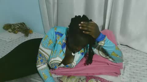 Snapshot of beautytyler chatting on October 28, 2025, 6:21 pm tyler online show from October 28, 2025, 6:21 pm