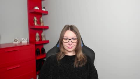 Zoe online show from November 19, 2025, 6:46 am