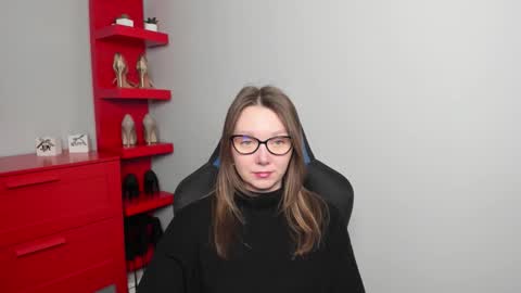 Zoe online show from November 24, 2025, 6:24 am