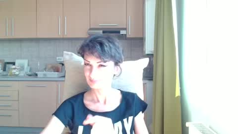 Snapshot of bebacksooon chatting on September 14, 2025, 10:58 am Raluca online show from September 14, 2025, 10:58 am