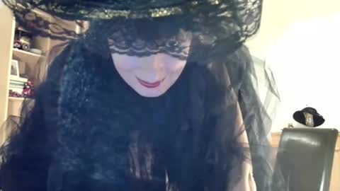 Snapshot of bebacksooon chatting on October 19, 2025, 7:14 pm Raluca online show from October 19, 2025, 7:14 pm