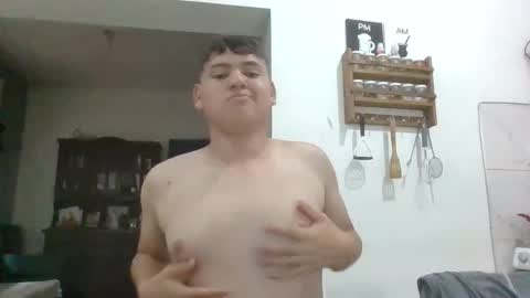 Snapshot of bebote0020 chatting on October 12, 2025, 6:40 pm bebote0020 online show from October 12, 2025, 6:40 pm