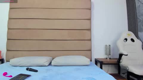 beca online show from November 22, 2025, 11:53 am