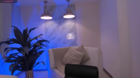 Am Becca online show from September 24, 2025, 7:28 pm