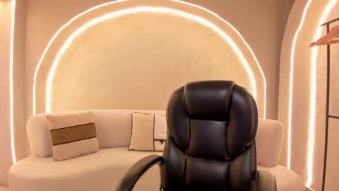 Am Becca online show from March 25, 2026, 2:34 pm