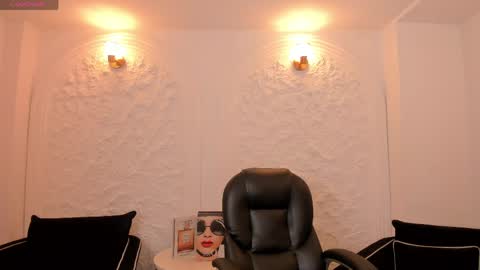 Am Becca online show from May 10, 2026, 11:59 am